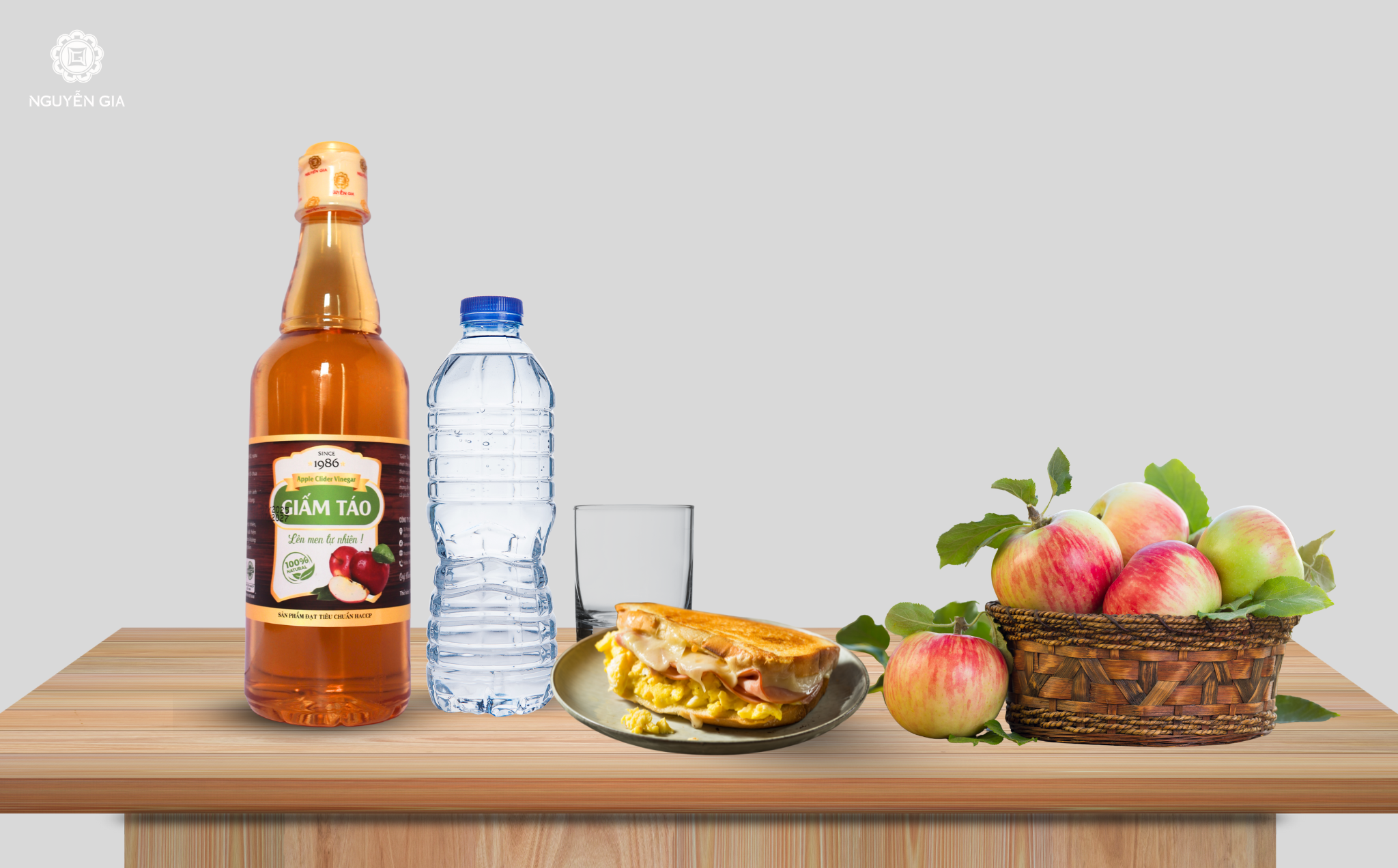 Luôn pha giấm với nước để làm loãng axit