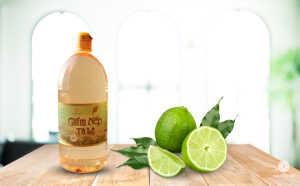 Acid nhẹ trong chanh, giấm có thể hỗ trợ trung hòa một phần môi trường