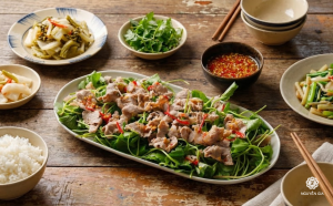 Mùi thơm của riềng, lá chanh và vừng sẽ át đi mọi mùi vị khó chịu còn sót lại