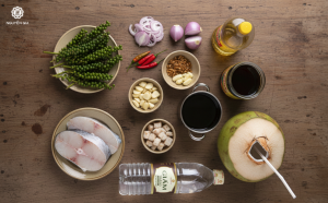 Cá kho tiêu xanh từ lâu đã trở thành món ăn linh hồn trong mâm cơm gia đình Việt