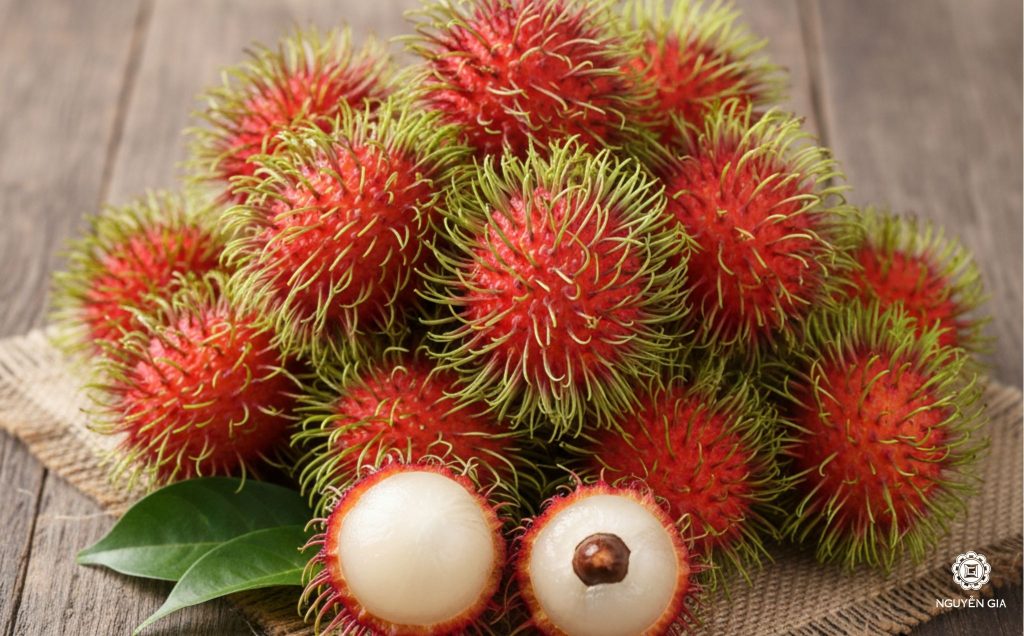 Việc tiêu thụ chôm chôm đúng cách không chỉ thỏa mãn vị giác mà còn là liệu pháp tự nhiên giúp cơ thể phòng chống bệnh tật hiệu quả