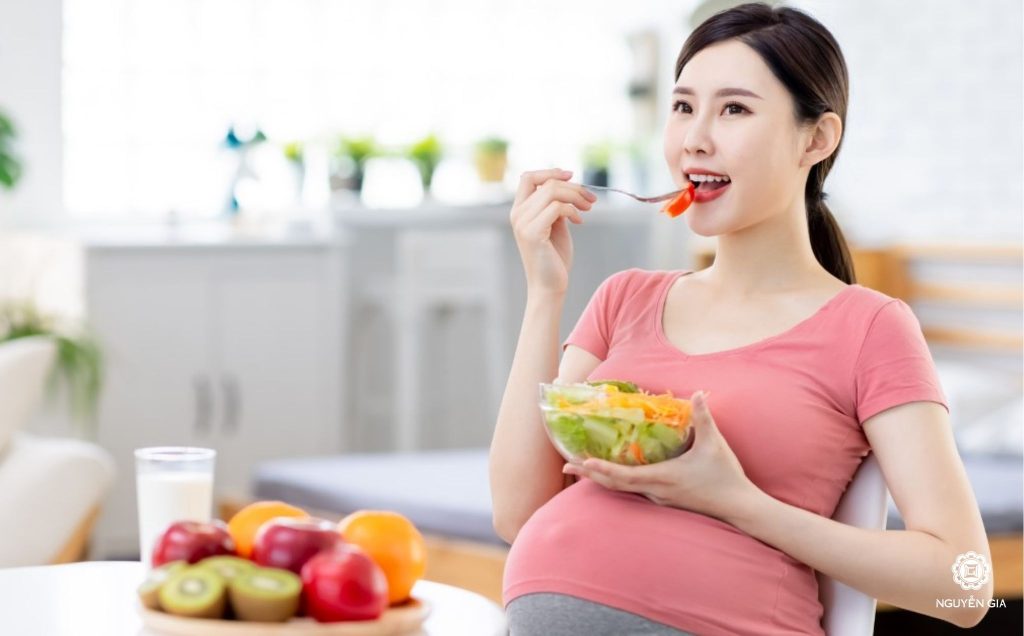 Giải pháp không phải là cắt bỏ hoàn toàn vị ngọt mà là thay thế "đường xấu" bằng "đường tốt"
