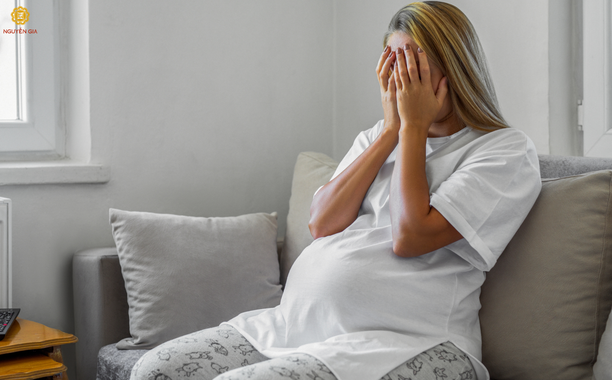 Sự thay đổi quá nhanh về ngoại hình kèm theo cảm giác nặng nề thường dẫn đến tâm lý tự ti, lo âu